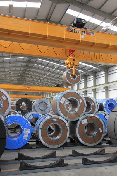 AV Dawson coils stacking crane